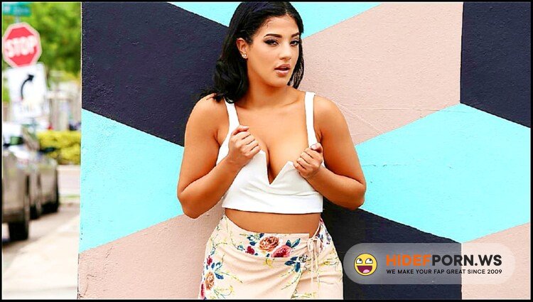 PublicPickUps.com/Mofos.com - Kosame Dash - Letting It Air Out [FullHD 1080p]