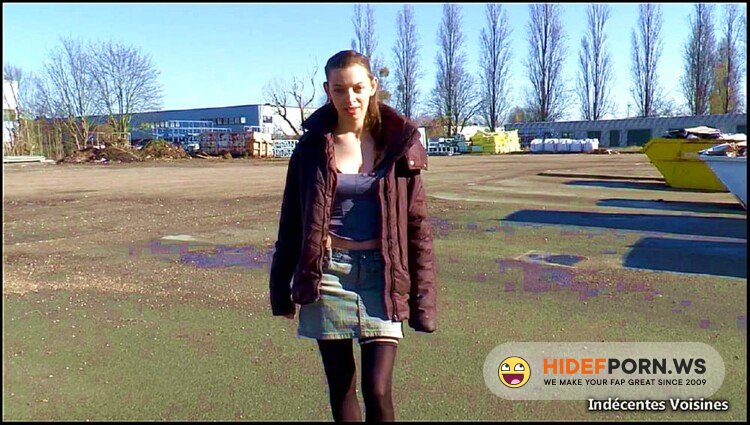 Indecentes-Voisines.com \ JacquieEtMichelTV.net - Charlotte - Nous retrouvons Charlotte, 19 ans, eleve modele en 1ere S dans un lycee de la region parisienne ! [HD 720p]