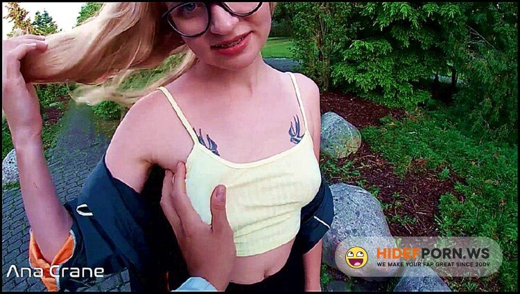 Ana Crane - Deep Blowjob in City Park from Slutty Girlfriend [FullHD 1080p]