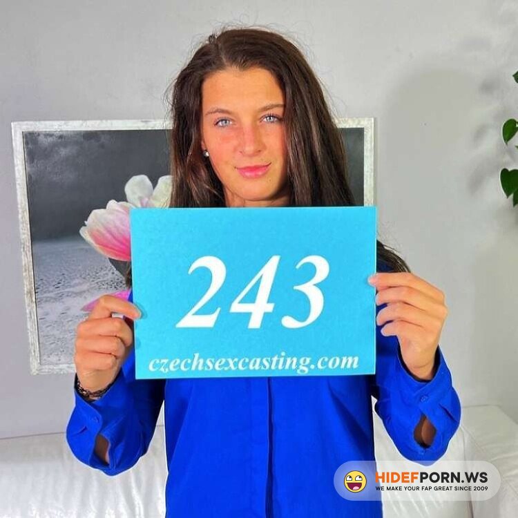 CzechSexCasting.com/PornCZ.com - Juliia, Mr. XY - Novice brunette darling shows off in casting [UltraHD/2K 1920p]