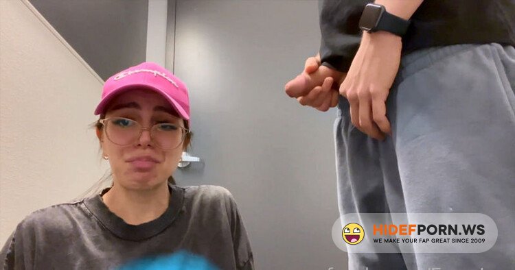 Fansly.com - Ema Lee - Piss Drinking Compilation [FullHD 1080p]