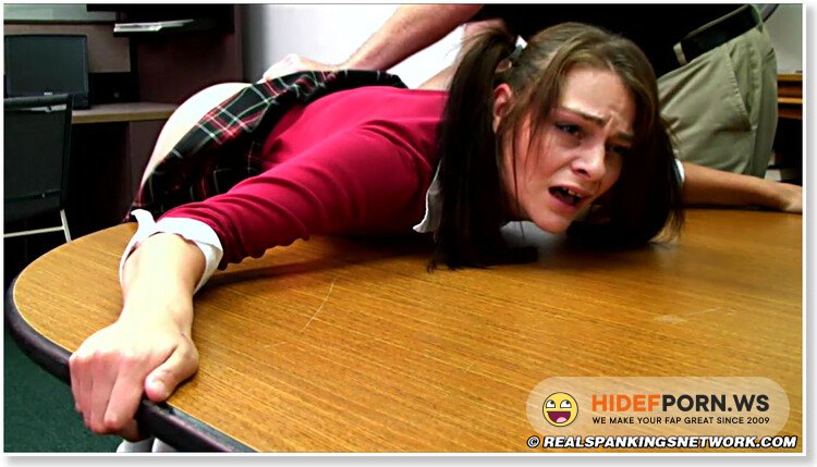 Syrena in scene Syrena A Severe Handspanking [HD 720p]