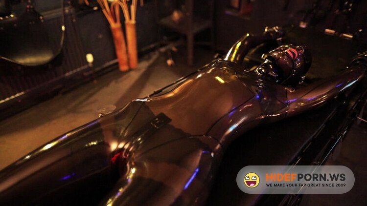 ReflectiveDesire - Latex Girls - Checked Baggage [FullHD 1080p]
