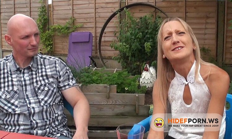 JacquieEtMichelTV.net/Indecentes-Voisines.com - Leyla - En Eure-et-Loir avec Leyla, 48ans [FullHD 1080p]