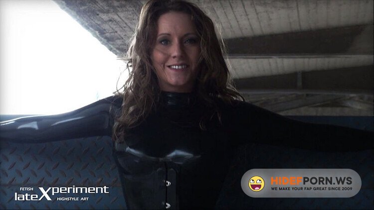 LateXperiment - Amelia Ledoux - Latex Experiment [FullHD 1080p]