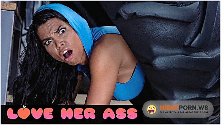 LoveHerAss/ Deviante - Chloe Lamour - Ass fucked while Stuck In A Tyre [FullHD 1080p]