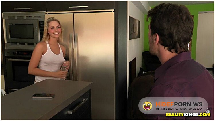 MiaMalkovaXXX - Mia Malkova - Moist Mia [HD 720p]