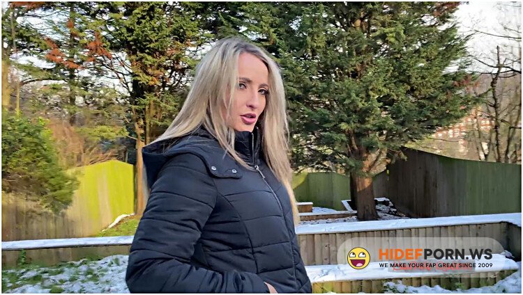 Sadistic Queens - Miss Courtney - A Winter Wonderland Bust For Miss Courtney Female [HD 720p]