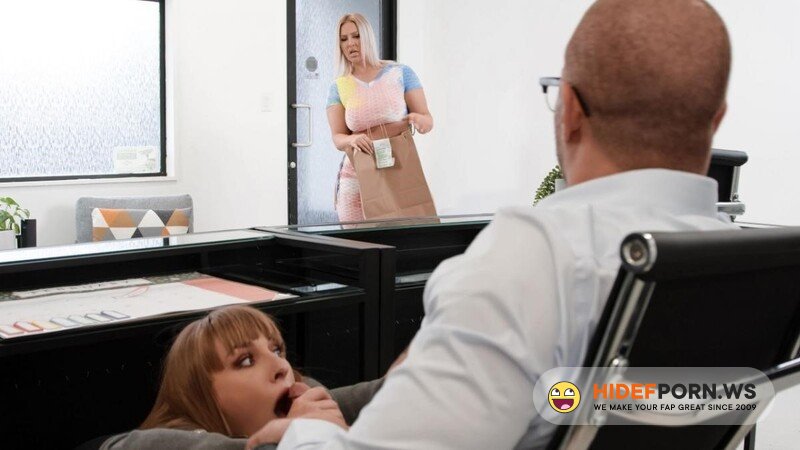 RealWifeStories.com/Brazzers.com - Angel Youngs, Jenna Starr - Ganging Up On The Secretary (10-05-2022) [Full HD 1080p]