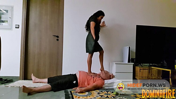 Clips4Sale - Domina Fire - Femdom Trampling And Foot Worship [FullHD 1080p]
