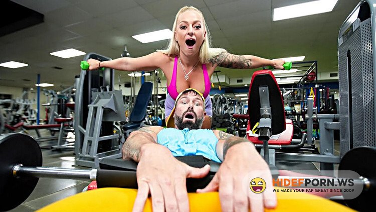BrazzersExxtra / Brazzers - Elana Bunnz - Busted! [Full HD 1080p]