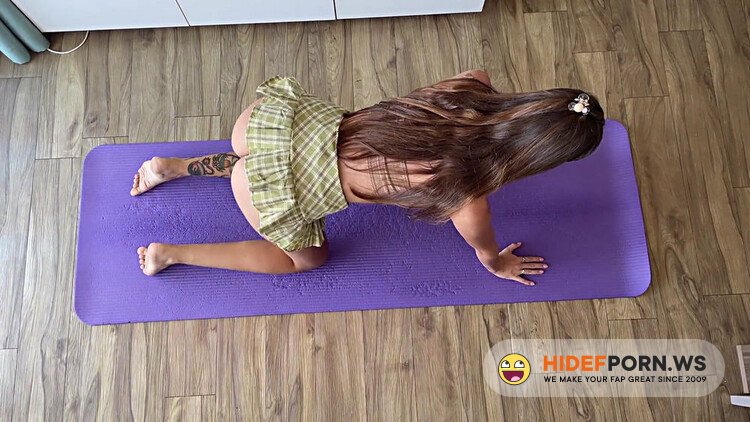PornHub - Big Facial After Yogastretching In a Skirt Without Panties [FullHD 1080p]