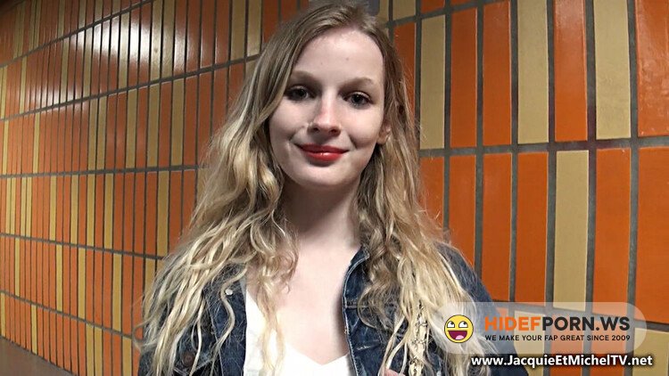 JacquieEtMichelTV.net - Blondie - Blondie Franchit Un Cap ! [FullHD 1080p]