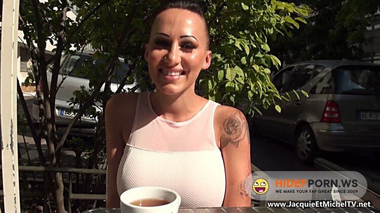 JacquieEtMichelTV.net - Lena - Lena, 24ans, Une Bombe Nucleaire ! [FullHD 1080p]