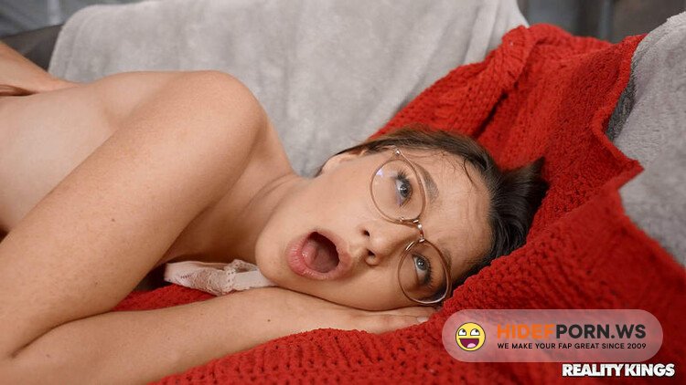 RKPrime.com/RealityKings.com - Honey Hayes: She's Nerdy, She's Horny [FullHD 1080p]