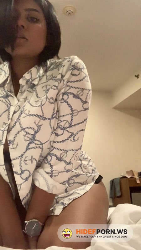 OnlyFans.com - Oasi Das Fingering [UltraHD/2K 1920p]