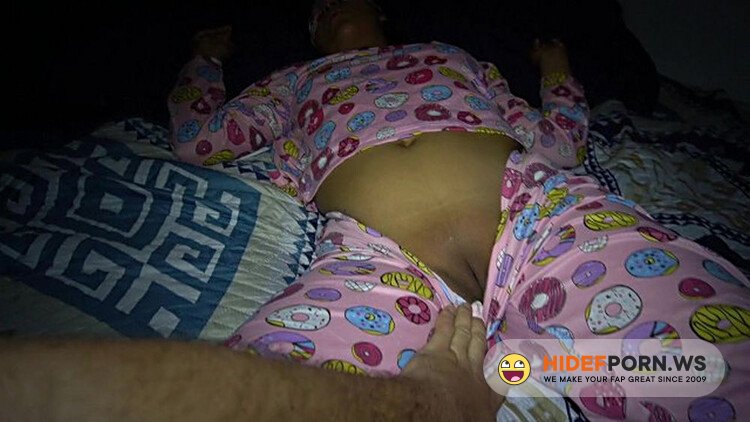 PornHub.com - Dirty Stepdad Enjoys Getting Into Her Stepdaughter?s Room To Play With Her Pussy Now She?s Pregnant [FullHD 1080p]