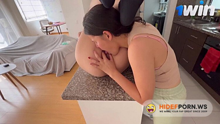 PornHub.com - I m a Bitch For Having Sex With My Boss At Her House [FullHD 1080p]