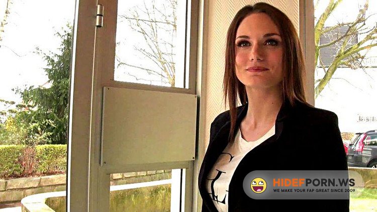 JacquieEtMichelTV.net / Indecentes-Voisines.com - Marie - Marie, 26ans, belle, distinguee et... tres coquine! [FullHD 1080p]