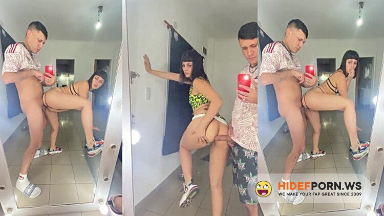 PornHub - Step-Sister Atendiendo Al Delivery [FullHD 1080p]