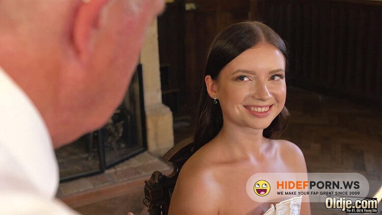 Oldje/ClassMedia - Lady Is Served! with Taylor Krystal, Harry [UltraHD/4K 2160p]