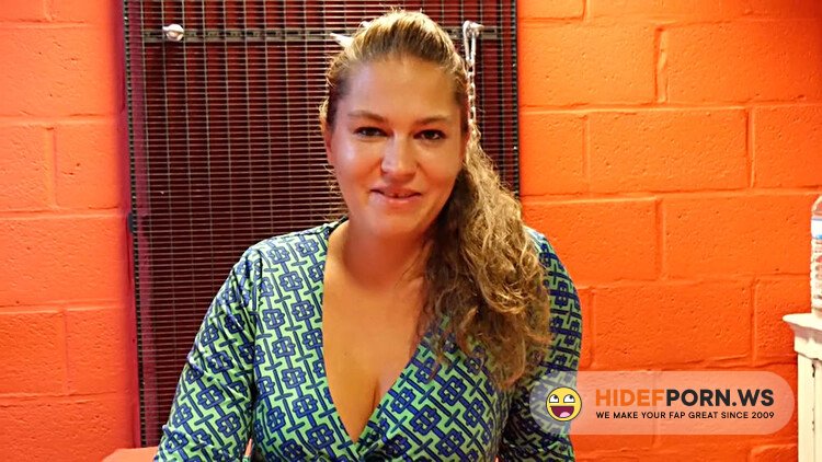 VurigVlaanderen.be/MeidenVanHolland.nl - Karin Debuteert Met 2 Mannen [HD 720p]