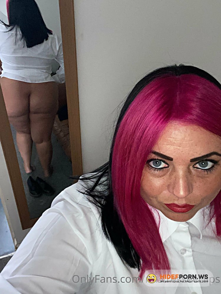 Onlyfans - Mistresseeclips-31-05-2021-2123647095-It-s-Always-a-Good-Morning-With-a-Cheeky-Finger-Stretch- [FullHD 1080p]
