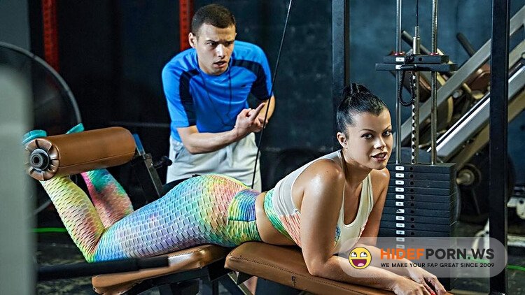MilfBody / MYLF - Nadia White (Next Level Workout) [Full HD 1080p]