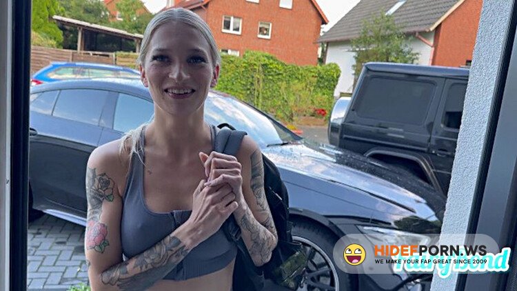 PornHub - Fairy Bond - She Rang My Doorbell And Did Her Ass Stretching Workout At My Home [FullHD 1080p]