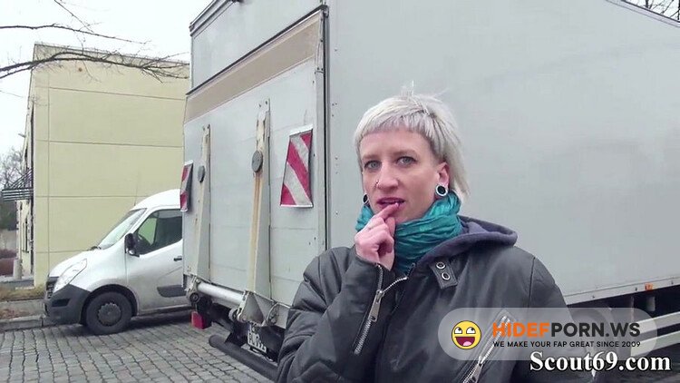 GermanScout/Scout69 - Skinny Emo Luna In Street Porn Casting [HD 720p]