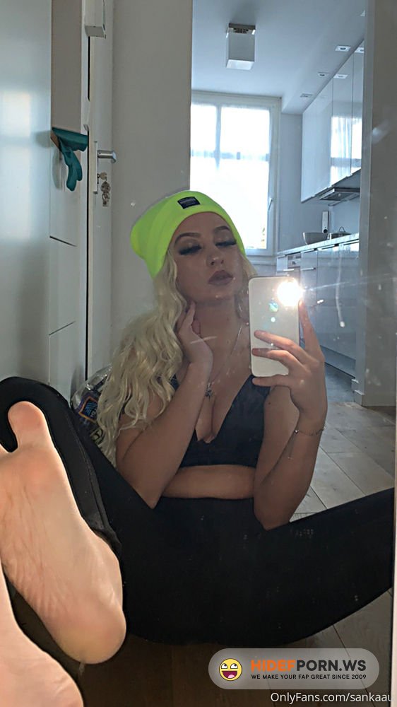 Onlyfans - monamixxx  Video With My - One SLAVE I Turn Him On With My .. [UltraHD 2K 1920p]