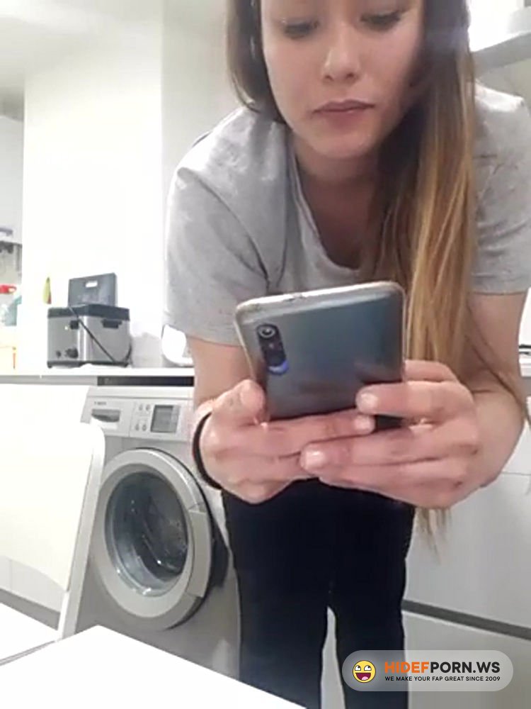 Onlyfans - Girlfriend Getting Fucked In The Kitchen Live 1 [SD 480p]