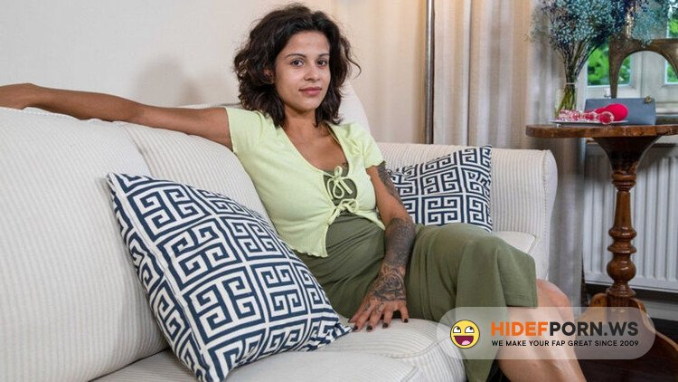 Ersties.com - Sandra S aka Sandra Soul (A Playful Fan of All Things Anal  ) [FullHD 1080p]