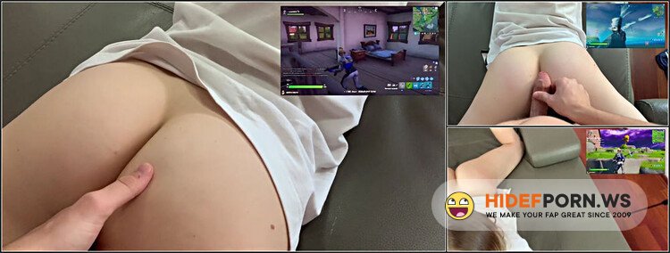 Gabry Rozby - Teaching My Stepsister Playing FORTNITE During Coronavirus Stayhome [FullHD 1080p]