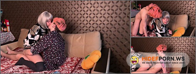 Hot Sex Of Two Teenagers In The Parents Apartment [FullHD 1080p]