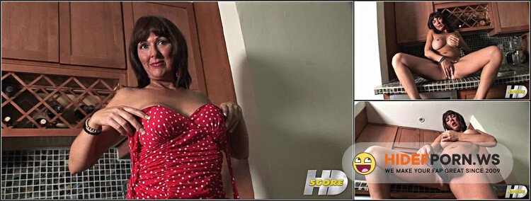 40 Somethingmag - Desi Foxx [HD 720p]