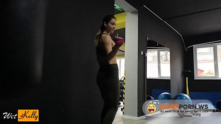 Crushed On My Fitness Colleague So We Had Sex In The Gym Restroom - Wet Kelly [FullHD 1080p]