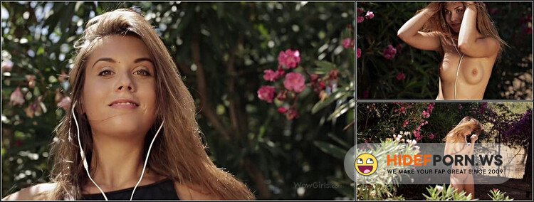 Wow Girls - Sabrisse MusicToMyEars [FullHD 1080p]