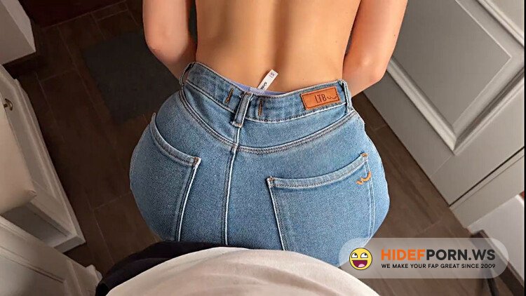 Anal. Beautiful White Girl Gets Horny Because Of a Dick In The Ass [FullHD 1080p]