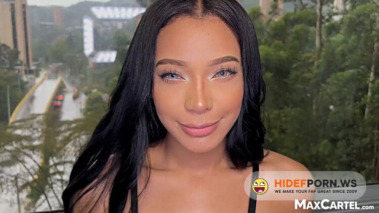 PornHub - Blue Eyed Babe [FullHD 1080p]