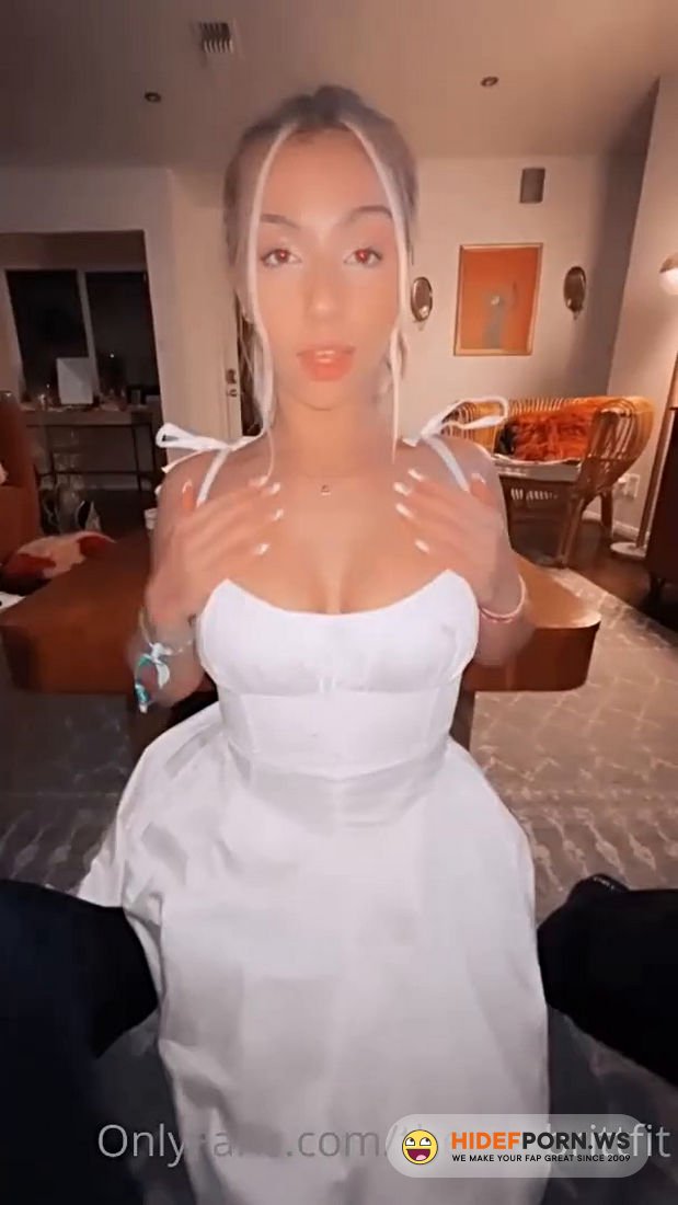 Onlyfans - Therealbrittfit Bar Stranger Blowjob Facial Video Leaked [FullHD 1080p]