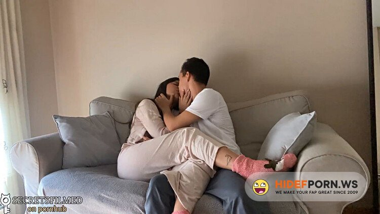 Made My Stepsis Cum By Fingering Her Pussy And She Rewarded Me After [FullHD 1080p]