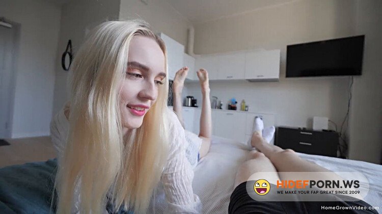 Skinny Blonde Girlfriend Rides a Cock In POV [FullHD 1080p]