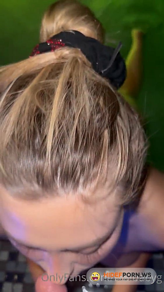 Onlyfans - Stefanie Knight Pool Blowjob PPV Video Leaked [FullHD 1080p]