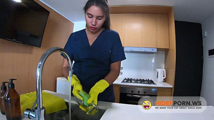 I Discover a SECRET Of The Maid And She Pays Me With SEX [FullHD 1080p]