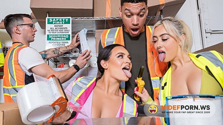 BrazzersExxtra / Brazzers - Chloe Surreal, Lexi Samplee - Working Girls [Full HD 1080p]