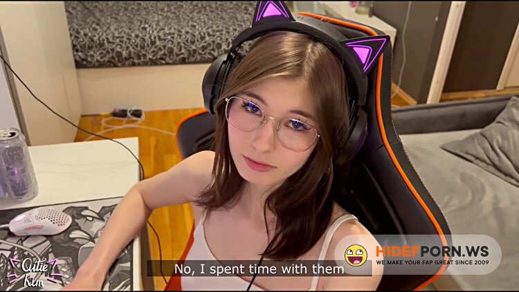 Cutie Kim - Stepsister Fucked After School For Skins In The Game! [FullHD 1080p]