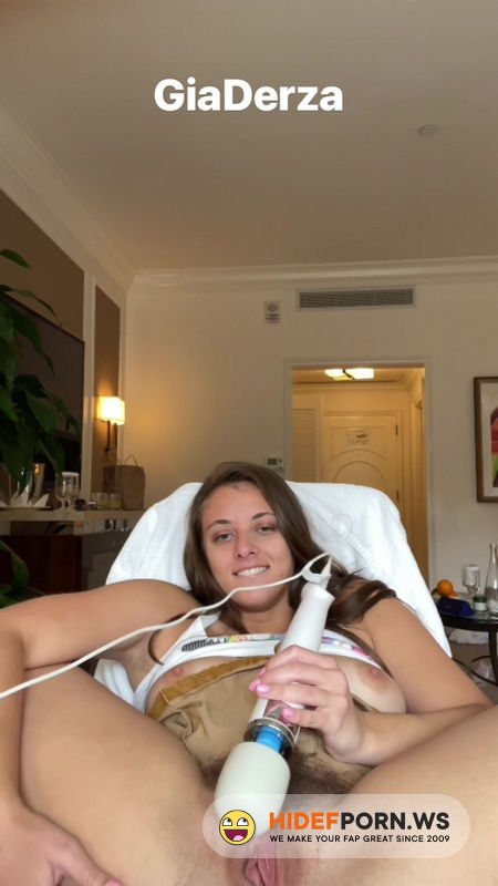 Manyvids - Gia Derza -  Horny Hotel Masturbation [UltraHD/2K 1280p]