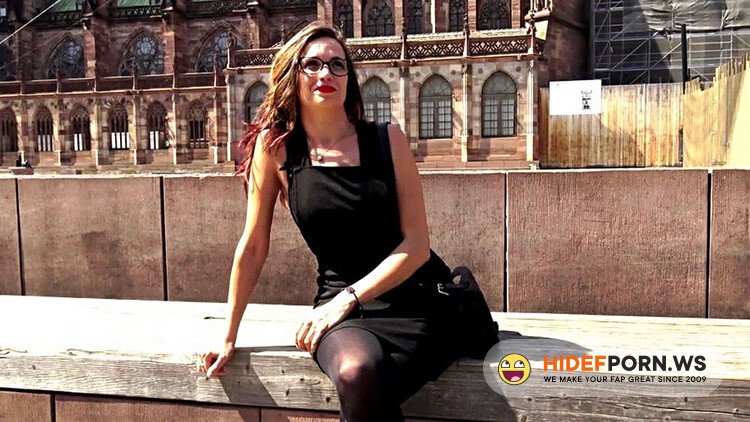 JacquieEtMichelTV.net / Indecentes-Voisines - Clarisse (A Strasbourg avec Clarisse, 37ans) [Full HD 1080p]