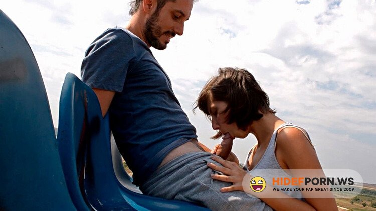 lillie8stephen - Got caught filming outdoor vid [Full HD 1080p]